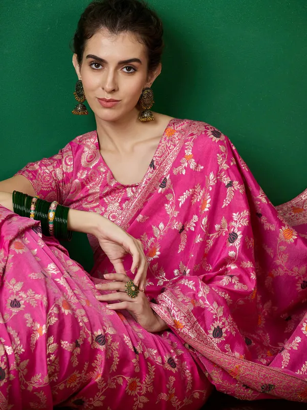 Pink_Cotton_Premium_&_Elegant_(_Rich_)_Saree_With_Blouse_Piece_For_Women