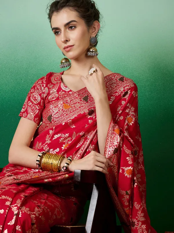 Red_Cotton_Premium_&_Elegant_(_Rich_)_Saree_With_Blouse_Piece_For_Women