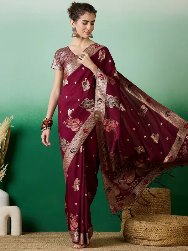 Maroon_Cotton_Premium_&_Elegant_(_Rich_Pallu_)_Saree_With_Blouse_Piece_For_Women