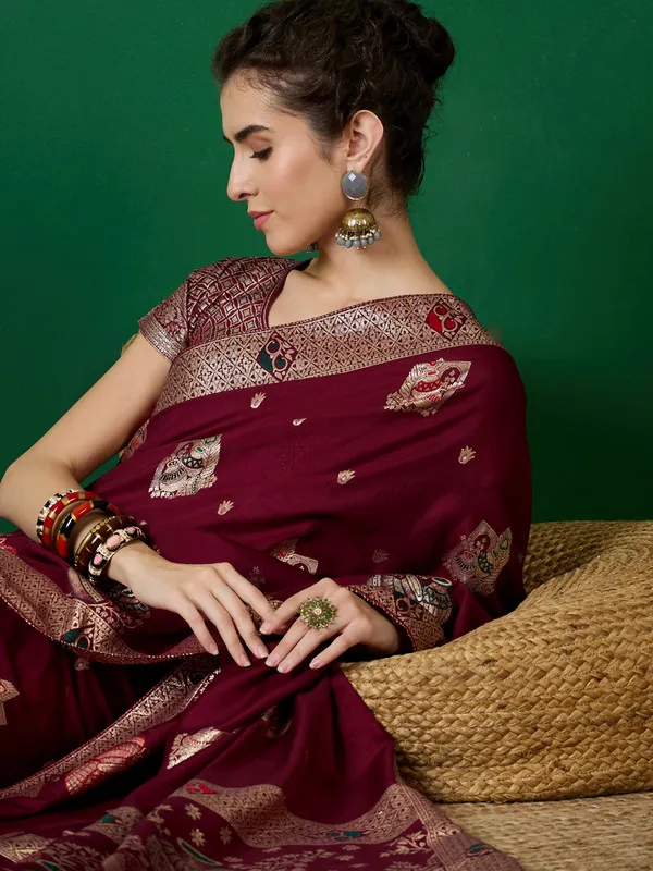 Maroon_Cotton_Premium_&_Elegant_(_Rich_Pallu_)_Saree_With_Blouse_Piece_For_Women
