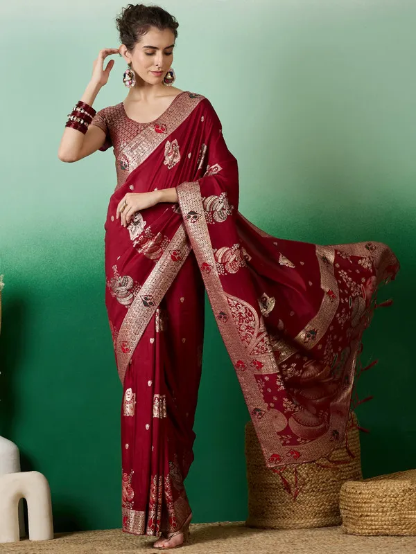 Red_Cotton_Premium_&_Elegant_(_Rich_Pallu_)_Saree_With_Blouse_Piece_For_Women