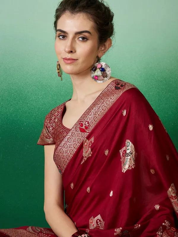 Red_Cotton_Premium_&_Elegant_(_Rich_Pallu_)_Saree_With_Blouse_Piece_For_Women