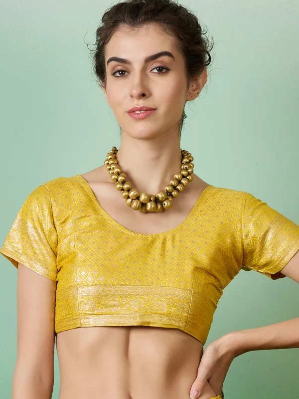 Yellow_Cotton_Premium_&_Elegant_(_Rich_Pallu_)_Saree_With_Blouse_Piece_For_Women