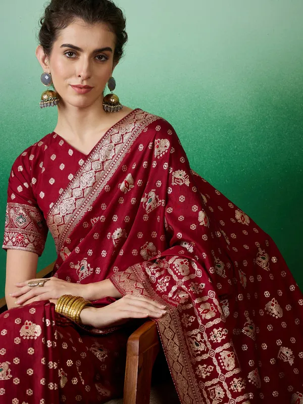Red_Cotton_Premium_&_Elegant_(_Rich_Pallu_)_Saree_With_Blouse_Piece_For_Women