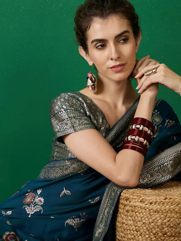 Teal_Dola_Cotton_Premium_&_Elegant_Saree_With_Blouse_Piece_For_Women