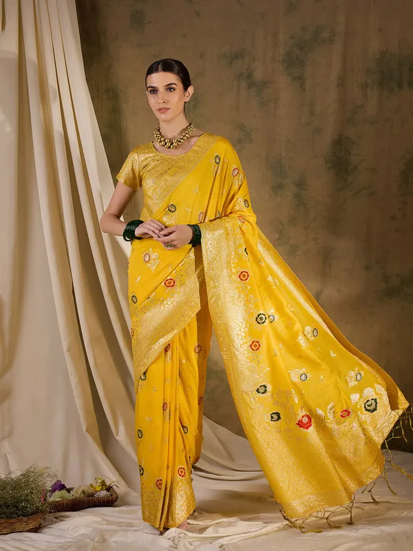 Yellow_Dola_Cotton_Premium_&_Elegant_Saree_With_Blouse_Piece_For_Women