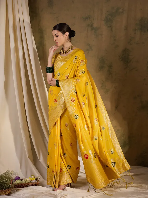 Yellow_Dola_Cotton_Premium_&_Elegant_Saree_With_Blouse_Piece_For_Women
