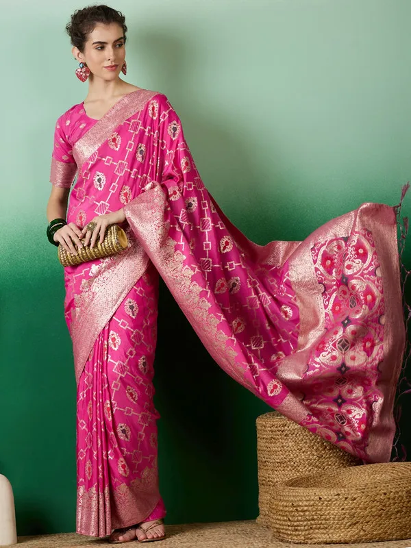 Pink_Dola_Cotton_Premium_&_Elegant_(_Elegant_)_Saree_With_Blouse_Piece_For_Women