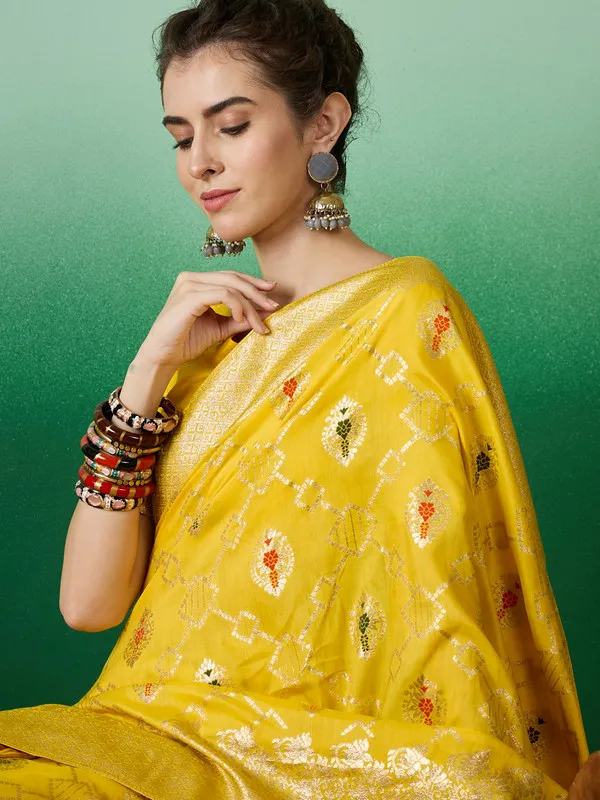 Yellow_Dola_Cotton_Premium_&_Elegant_(_Elegant_)_Saree_With_Blouse_Piece_For_Women