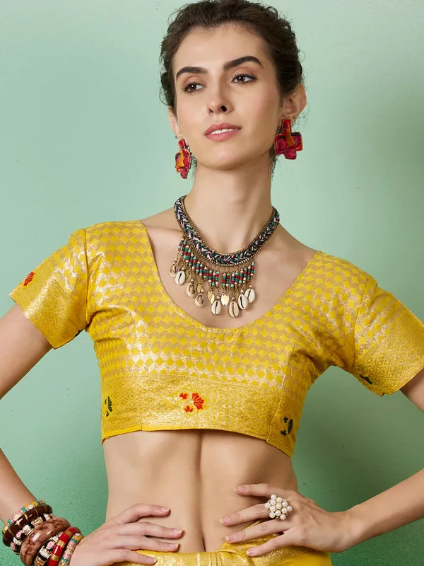 Yellow_Dola_Cotton_Premium_&_Elegant_Saree_With_Blouse_Piece_For_Women