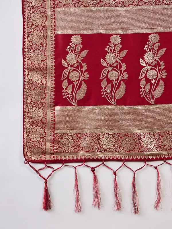 Maroon_Dola_Cotton_Premium_&_Elegant_(_Traditional_)_Saree_With_Blouse_Piece_For_Women