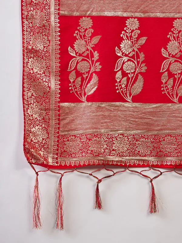 Red_Dola_Cotton_Premium_&_Elegant_(_Traditional_)_Saree_With_Blouse_Piece_For_Women