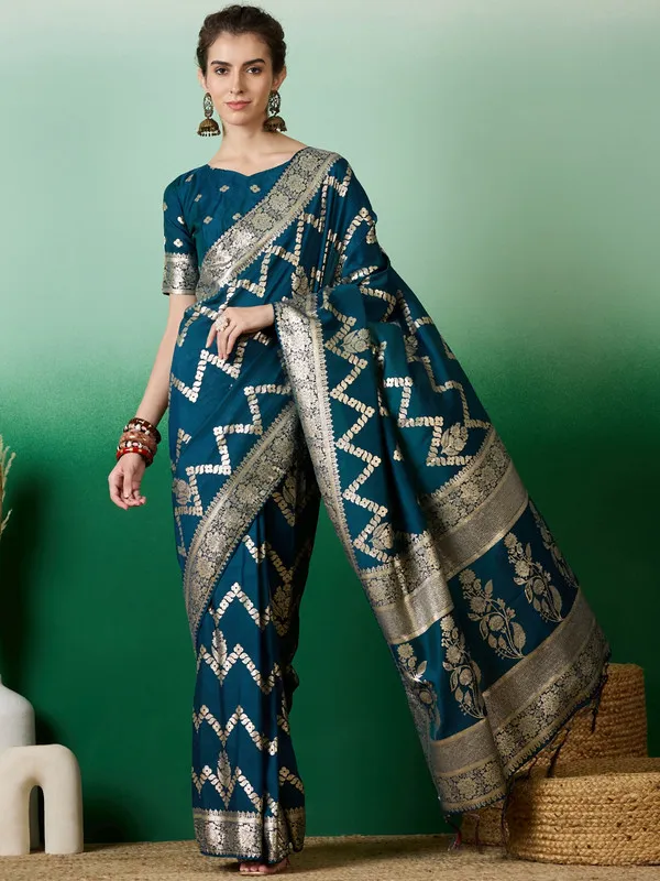 Teal_Dola_Cotton_Premium_&_Elegant_(_Traditional_)_Saree_With_Blouse_Piece_For_Women