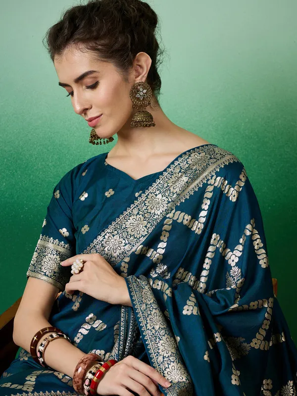 Teal_Dola_Cotton_Premium_&_Elegant_(_Traditional_)_Saree_With_Blouse_Piece_For_Women