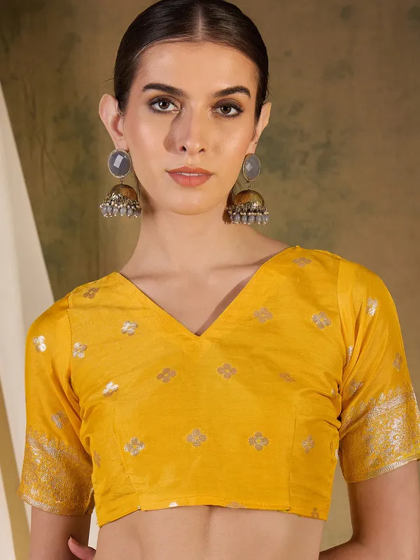 Yellow_Dola_Cotton_Premium_&_Elegant_(_Traditional_)_Saree_With_Blouse_Piece_For_Women