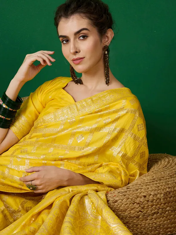 Yellow_Dola_Cotton_Premium_&_Elegant_(_Rich_Pallu_)_Saree_With_Blouse_Piece_For_Women