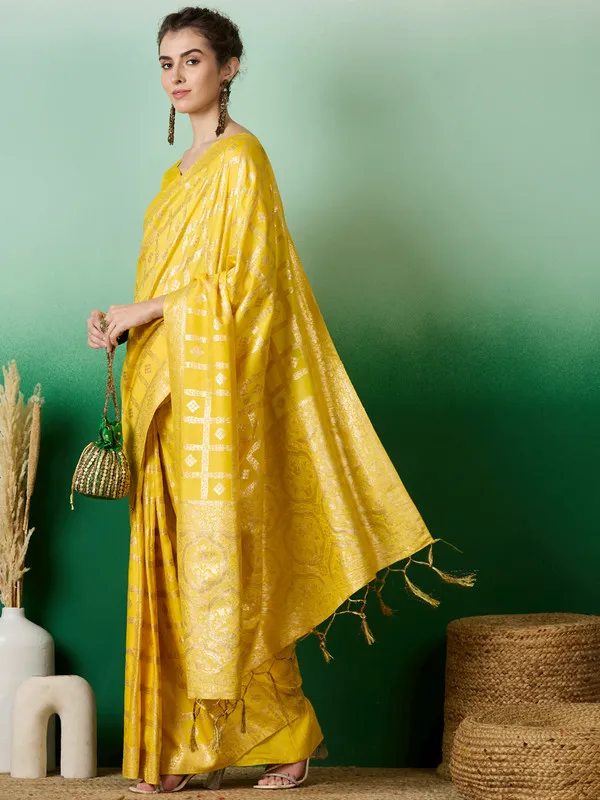 Yellow_Dola_Cotton_Premium_&_Elegant_(_Rich_Pallu_)_Saree_With_Blouse_Piece_For_Women