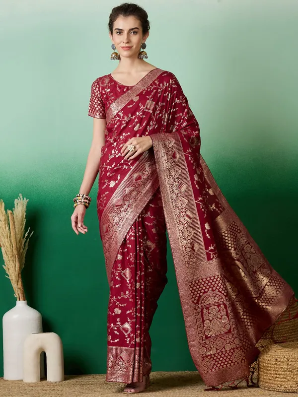 Maroon_Dola_Cotton_Premium_&_Elegant_(_Rich_)_Saree_With_Blouse_Piece_For_Women