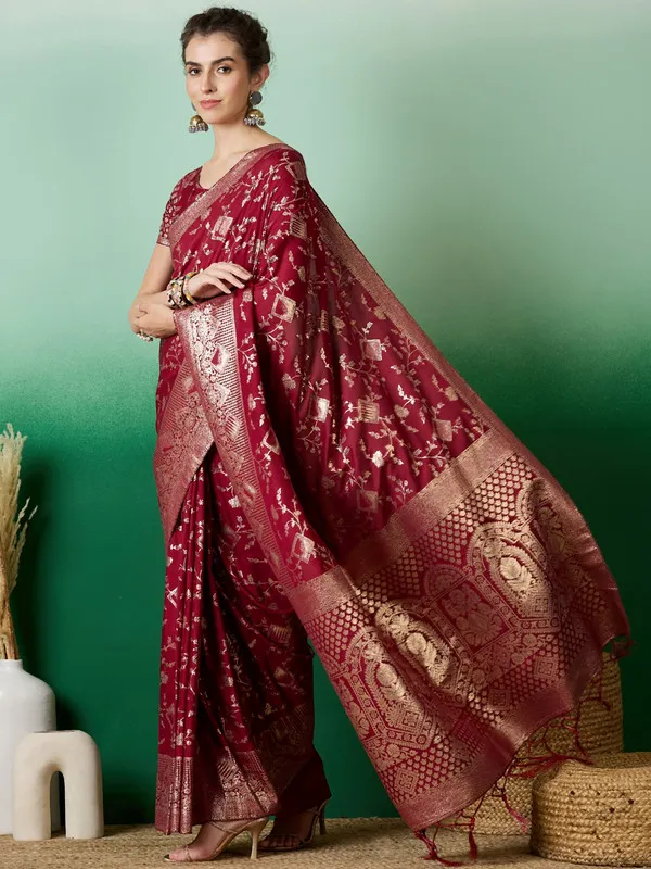 Maroon_Dola_Cotton_Premium_&_Elegant_(_Rich_)_Saree_With_Blouse_Piece_For_Women