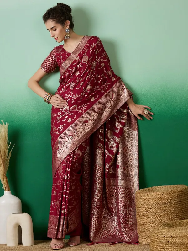 Maroon_Dola_Cotton_Premium_&_Elegant_(_Rich_)_Saree_With_Blouse_Piece_For_Women