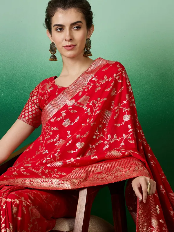 Red_Dola_Cotton_Premium_&_Elegant_(_Rich_)_Saree_With_Blouse_Piece_For_Women
