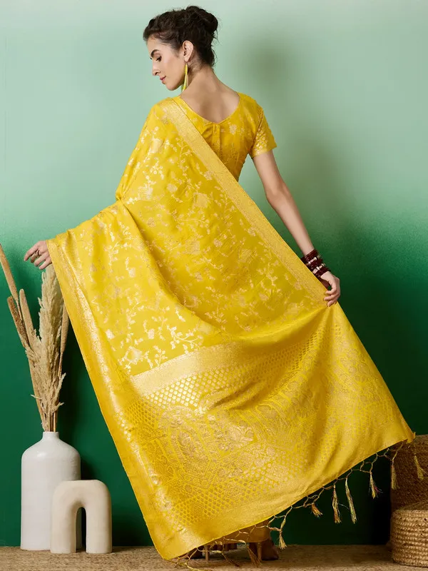 Yellow_Dola_Cotton_Premium_&_Elegant_(_Rich_)_Saree_With_Blouse_Piece_For_Women