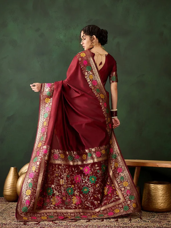 Maroon_Cotton_Silk___Premium_&_Elegant_(_Multicolour_Floral_Jacquard_)_Saree_With_Blouse_Piece_For_Women