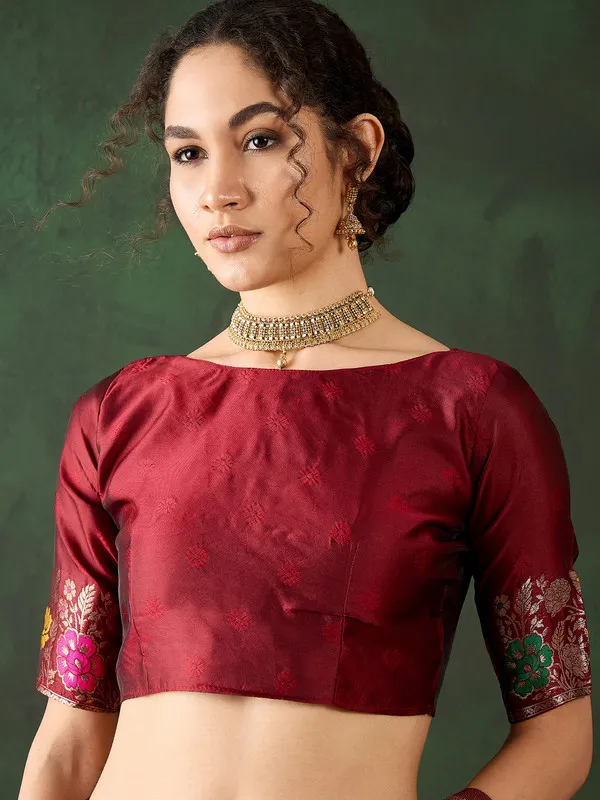 Maroon_Cotton_Silk___Premium_&_Elegant_(_Multicolour_Floral_Jacquard_)_Saree_With_Blouse_Piece_For_Women