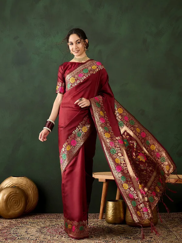 Maroon_Cotton_Silk___Premium_&_Elegant_(_Multicolour_Floral_Jacquard_)_Saree_With_Blouse_Piece_For_Women