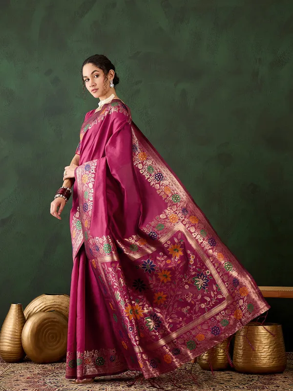 Pink_Cotton_Silk___Premium_&_Elegant_(_Multicolour_Floral_Jacquard_)_Saree_With_Blouse_Piece_For_Women