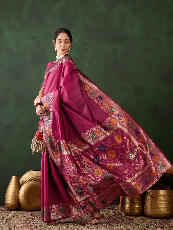 Pink_Cotton_Silk___Premium_&_Elegant_(_Multicolour_Floral_Jacquard_)_Saree_With_Blouse_Piece_For_Women