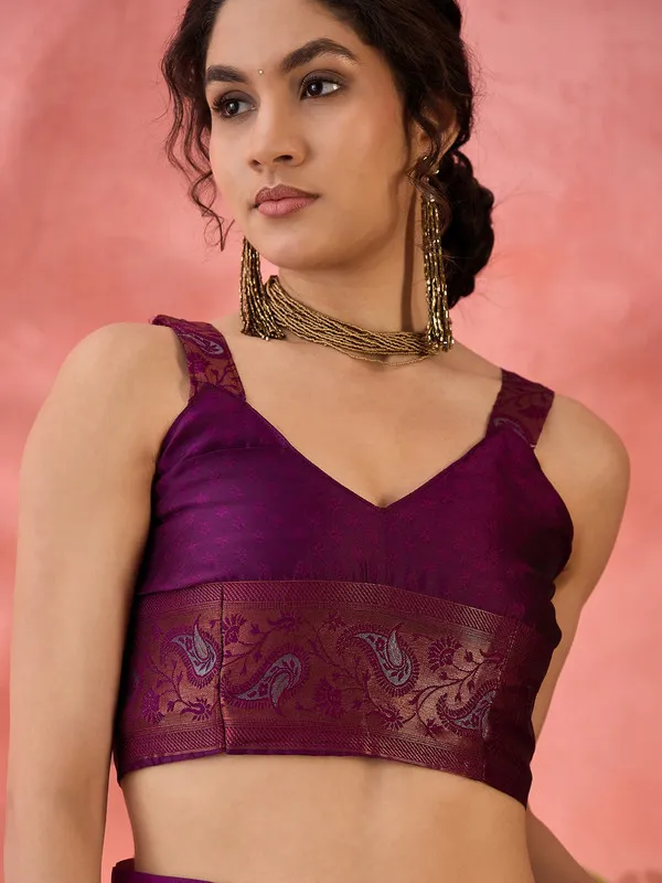 Burgandy_Cotton_Silk___Premium_&_Elegant_(_Rich_Zari_)_Saree_With_Blouse_Piece_For_Women