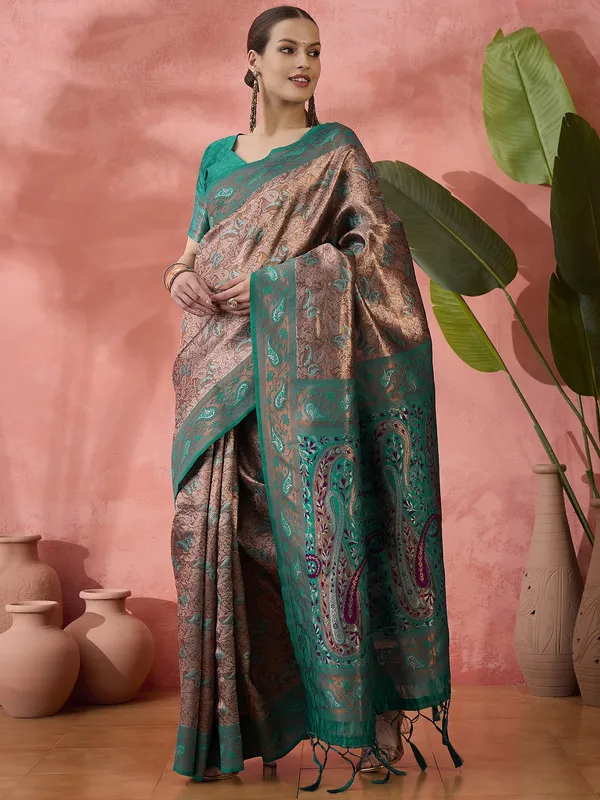 Green_Cotton_Silk___Premium_&_Elegant_(_Rich_Zari_)_Saree_With_Blouse_Piece_For_Women