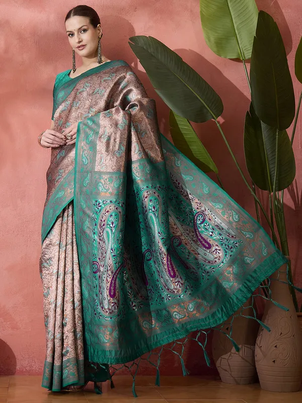Green_Cotton_Silk___Premium_&_Elegant_(_Rich_Zari_)_Saree_With_Blouse_Piece_For_Women
