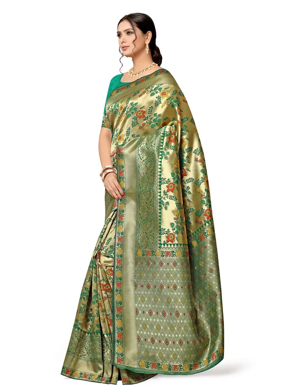 Green_Silk___Premium_&_Elegant_(_Floral_Pattern_)_Saree_Saree_With_Blouse_Piece_For_Women