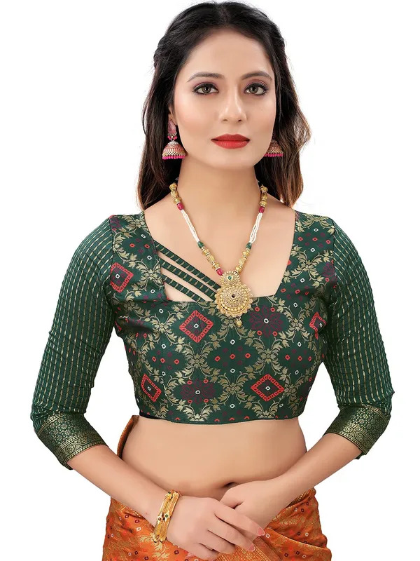 Orange_Polyester_Premium_&_Elegant_Banarasi_Fusion_Saree_With_Blouse_Piece_For_Women