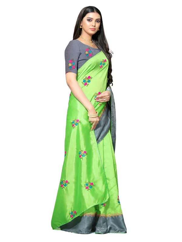 Green_Silk_Premium_&_Elegant_(_Embroidery_Border_Lace_Work_)_Saree_Saree_With_Blouse_Piece_For_Women