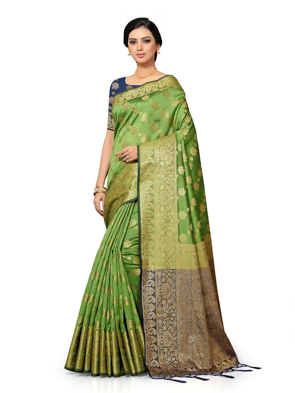Green_Silk_Premium_&_Elegant_(_Heavy_Tassels_Zari_Work_)_Banarasi_Saree_With_Blouse_Piece_For_Women