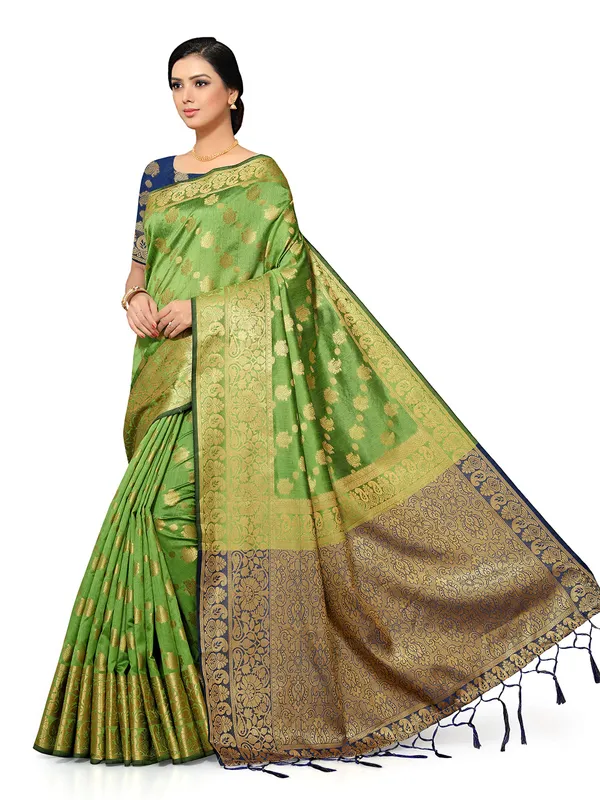 Green_Silk_Premium_&_Elegant_(_Heavy_Tassels_Zari_Work_)_Banarasi_Saree_With_Blouse_Piece_For_Women