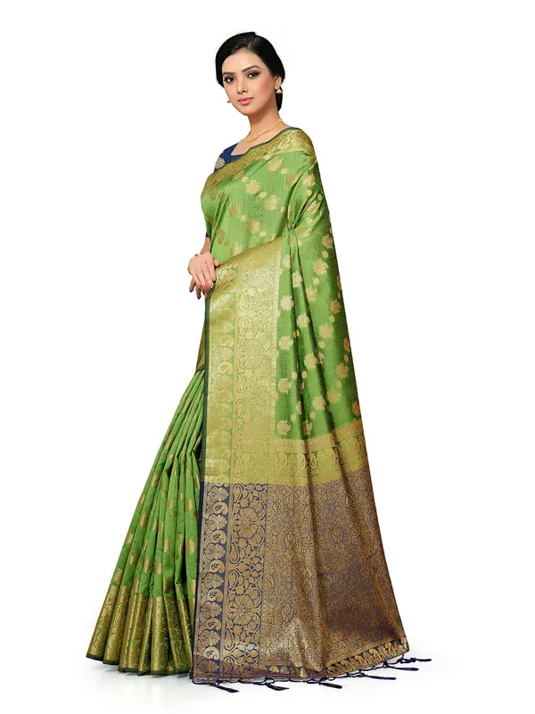 Green_Silk_Premium_&_Elegant_(_Heavy_Tassels_Zari_Work_)_Banarasi_Saree_With_Blouse_Piece_For_Women