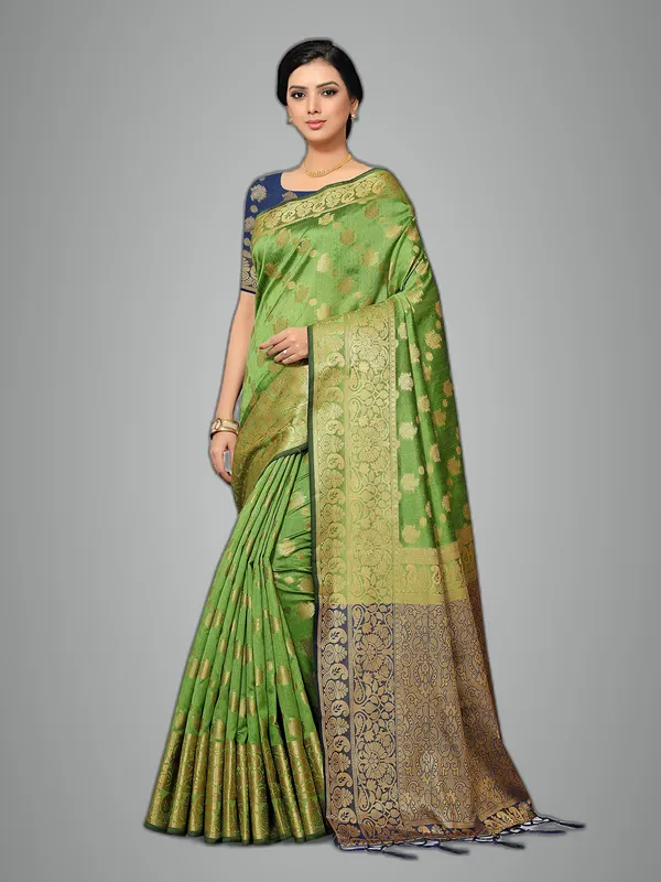 Green_Silk_Premium_&_Elegant_(_Heavy_Tassels_Zari_Work_)_Banarasi_Saree_With_Blouse_Piece_For_Women