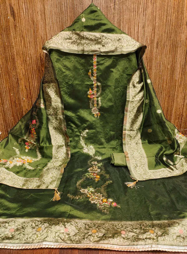 Green_Banarasi_Silk_Jacquard_Salwar_Suit_Dress_Material_With_Handwork_&_Floral_Dupatta_Unstitched