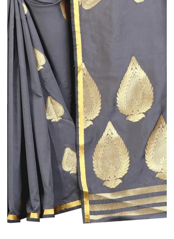 Grey_Silk___Jacquard_Premium_&_Elegant_Banarasi_Saree_With_Blouse_Piece_For_Women
