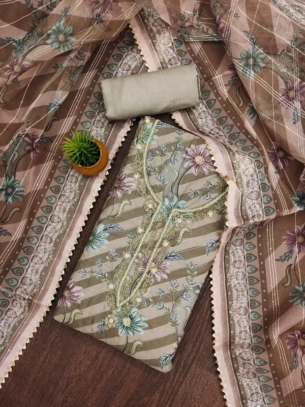 Green_Royal_Blossom_Organza_Salwar_Suit_With_Zardosi_Work_By_Leeza_Store_Unstitched