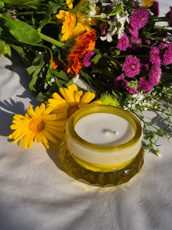 Yellow_Muse_Crystelle_Glow_Hand_Poured_Luxury_Candle