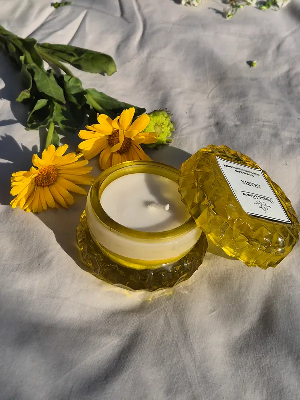 Yellow_Muse_Crystelle_Glow_Hand_Poured_Luxury_Candle