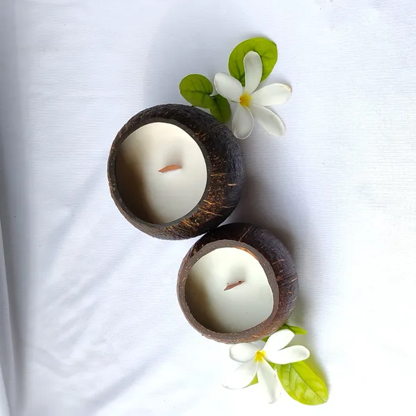 Nature_Glow_Coconut_Shell_Candle_Gift_Set_(Set_of_2)