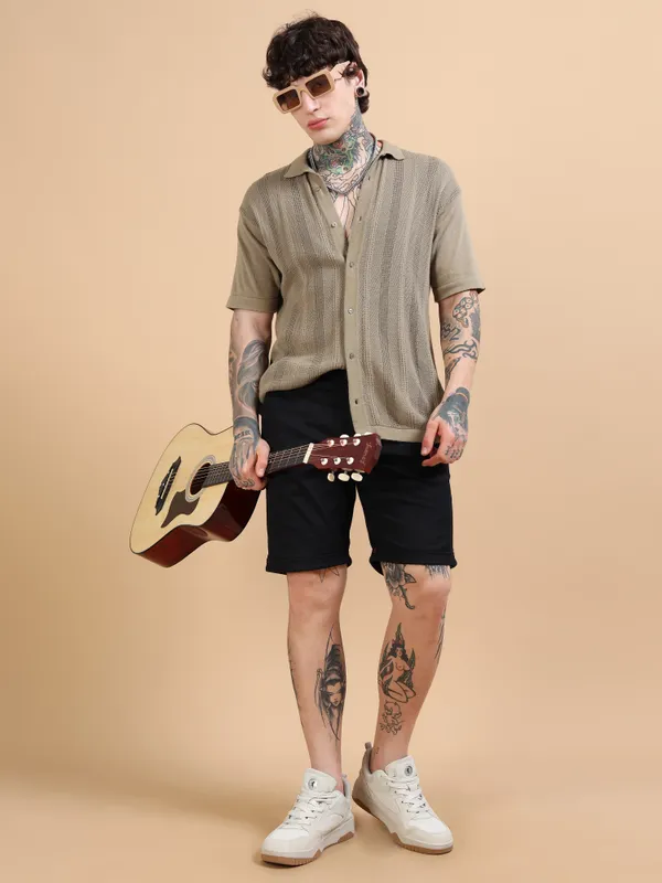 Black_Cotton_Solid_Chinos_Shorts_For_Men