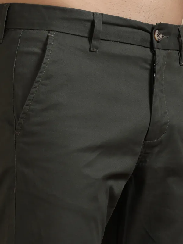 Bottle_Green_Cotton_Regular_Slim_Fit_Solid_Mid-Rise_Trouser_For_Men