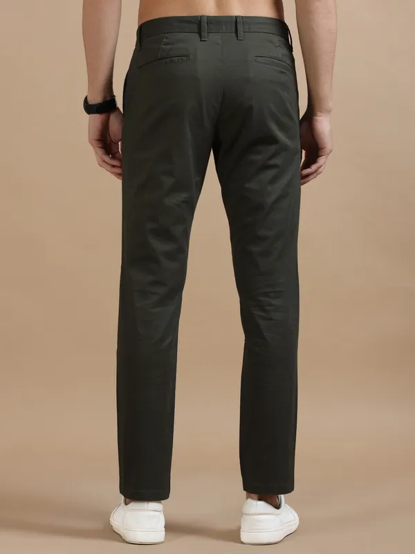 Bottle_Green_Cotton_Regular_Slim_Fit_Solid_Mid-Rise_Trouser_For_Men